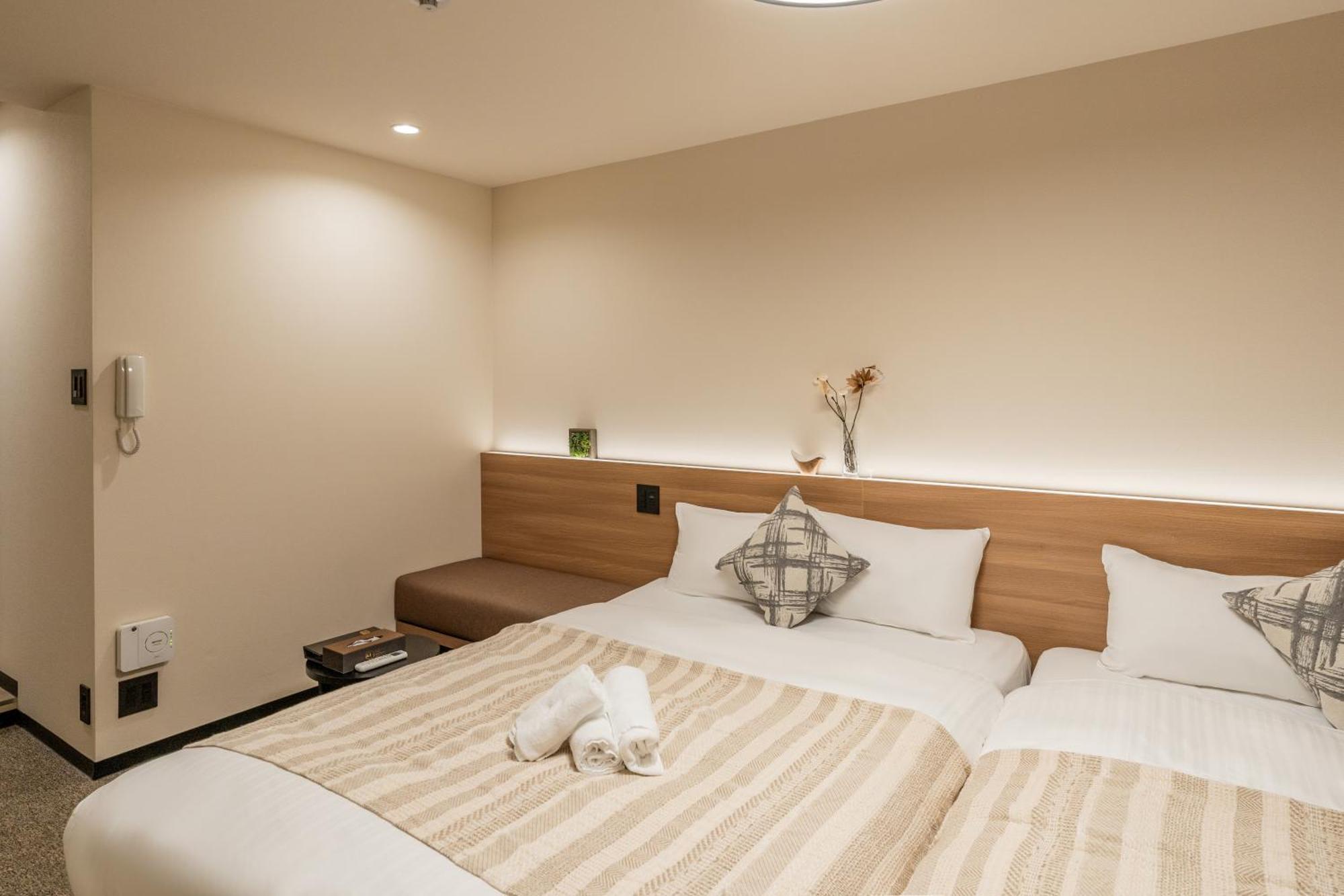 Lite House Shinsaibashi Iv 3* Osaka