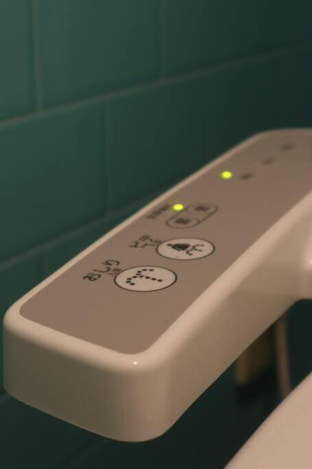 黒門市場徒歩5分 通天閣 難波エリア徒歩圏内 トイレと浴室付き まるまる貸切 エレベーター 204 Osaka