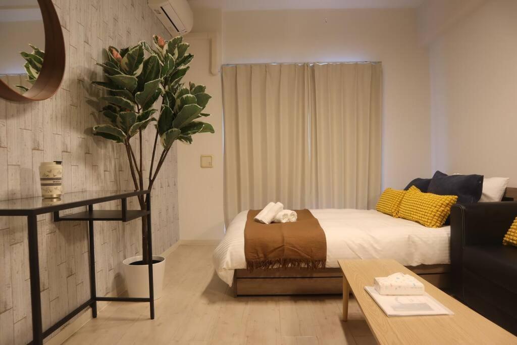 Apartment 黒門市場徒歩5分 通天閣 難波エリア徒歩圏内 トイレと浴室付き まるまる貸切 エレベーター 204