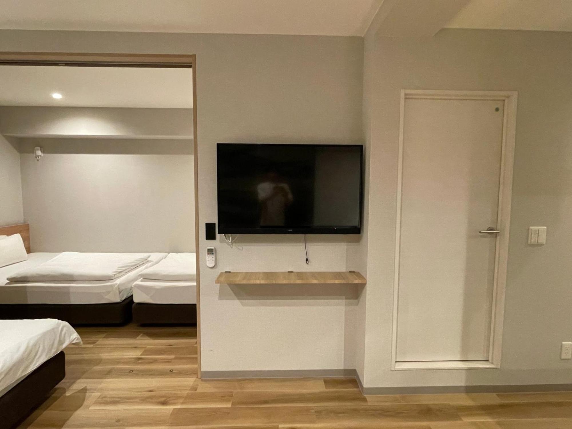 Apartment Comforts81 Shinsaibashi Osaka