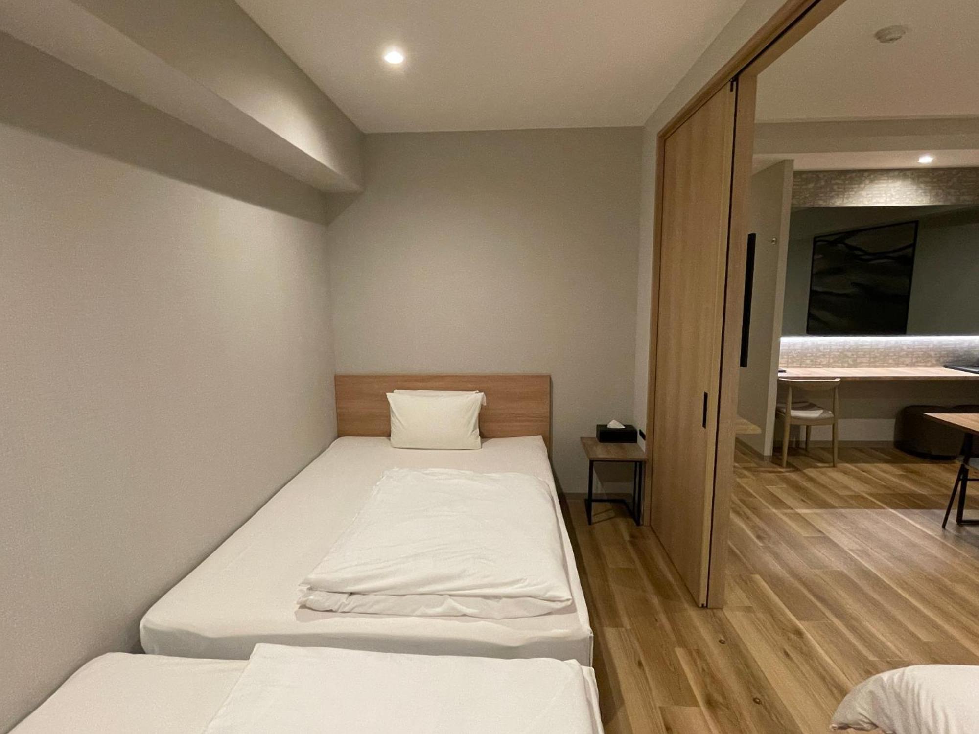 Comforts81 Shinsaibashi *