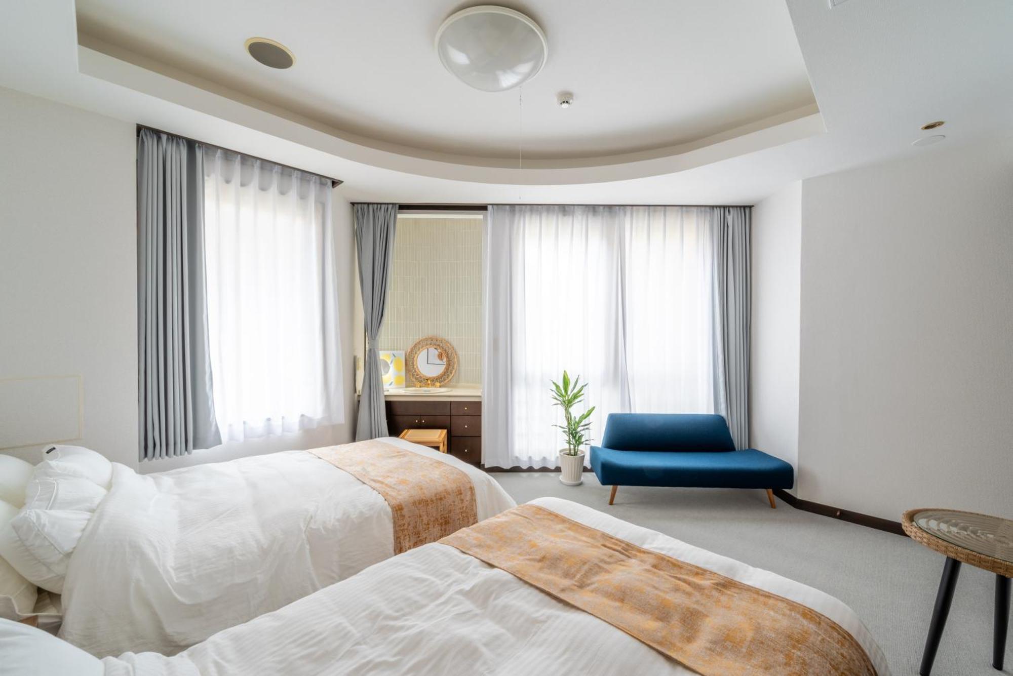 Sweet House 105 Square Meters Of Single Floor Space 15 Minutes On Foot To Shinsaibashi Dotonbori 30 Minutes To Usj 7 Minutes To Umeda *