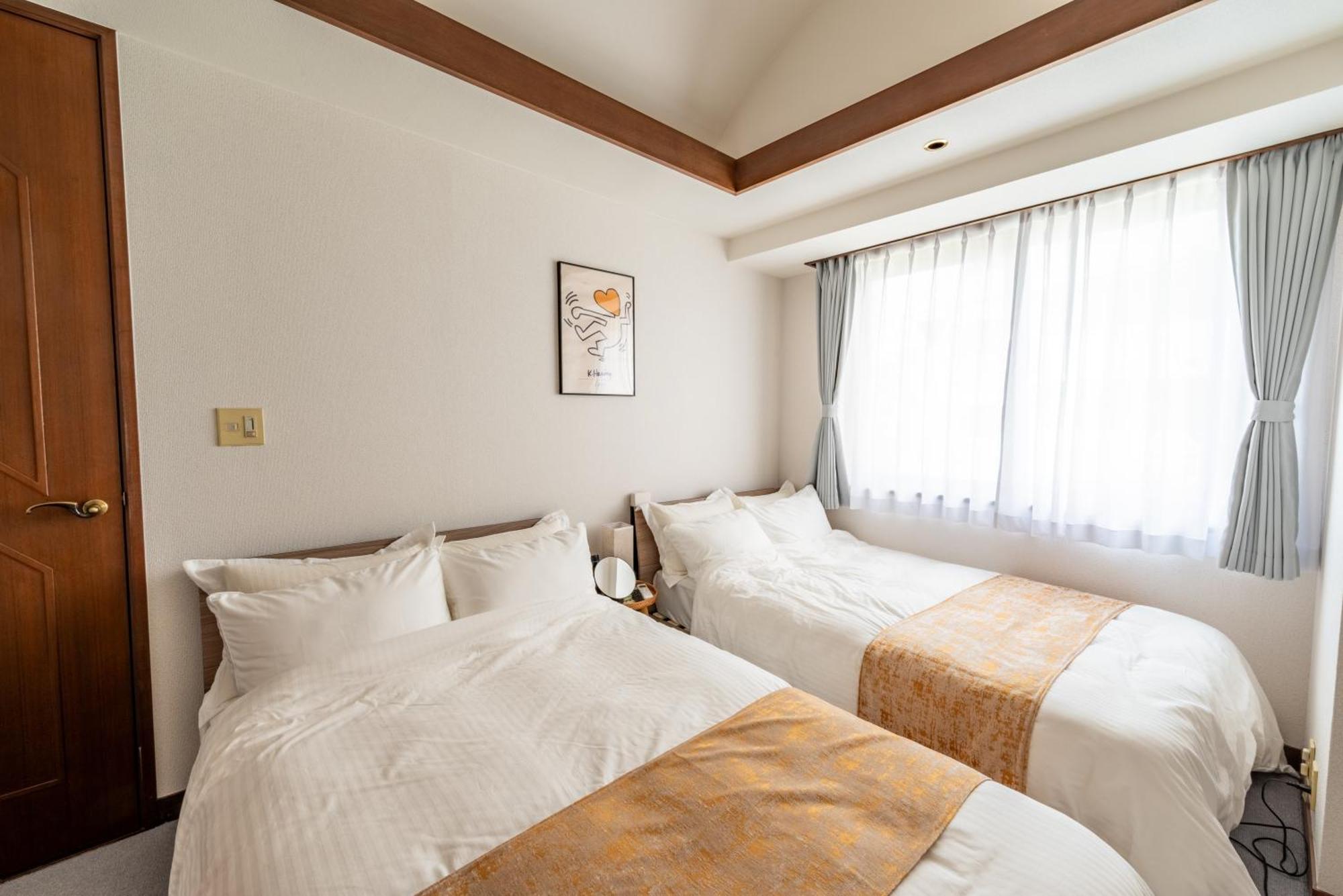 Sweet House 105 Square Meters Of Single Floor Space 15 Minutes On Foot To Shinsaibashi Dotonbori 30 Minutes To Usj 7 Minutes To Umeda Apartment Osaka