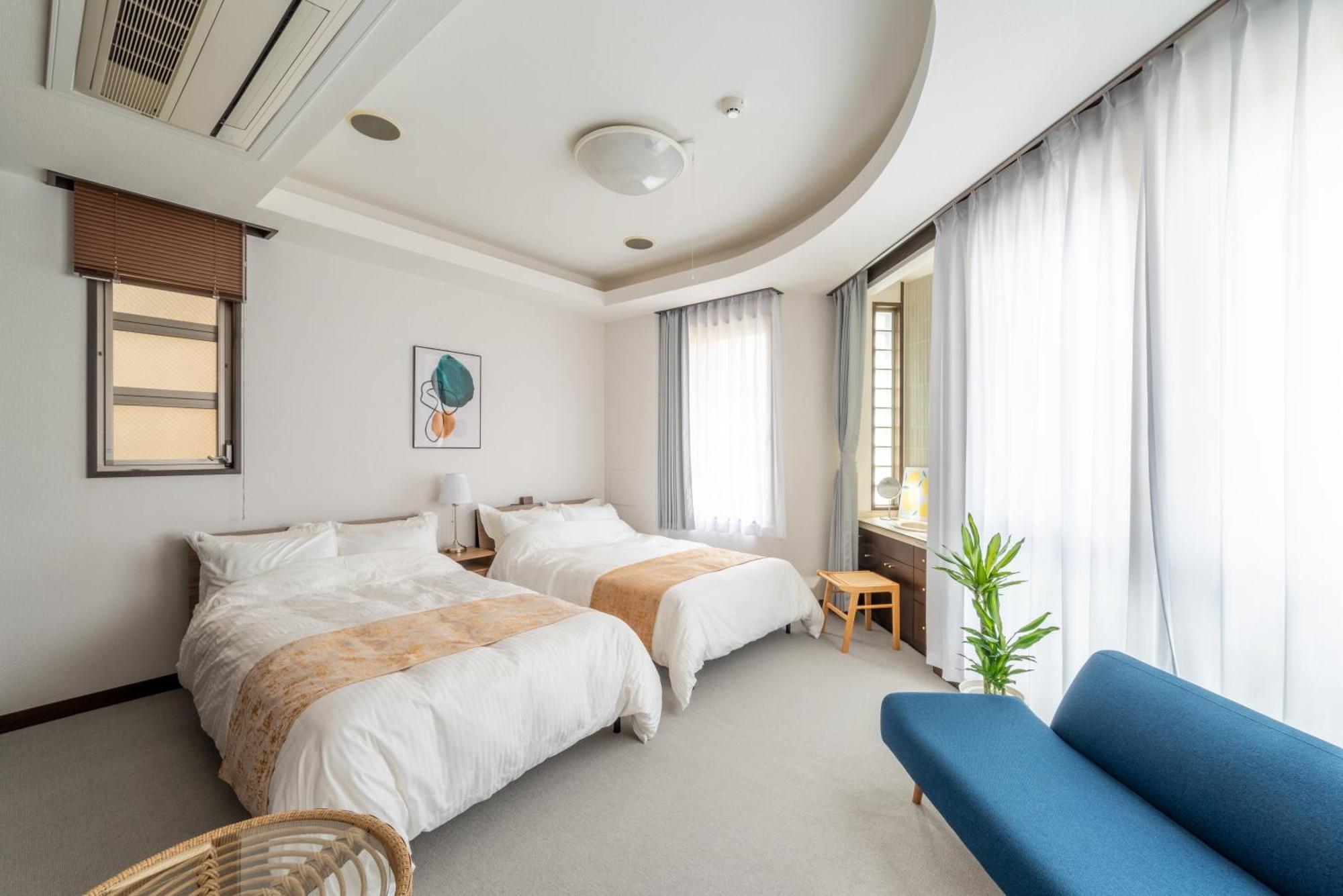 Sweet House 105 Square Meters Of Single Floor Space 15 Minutes On Foot To Shinsaibashi Dotonbori 30 Minutes To Usj 7 Minutes To Umeda Apartment