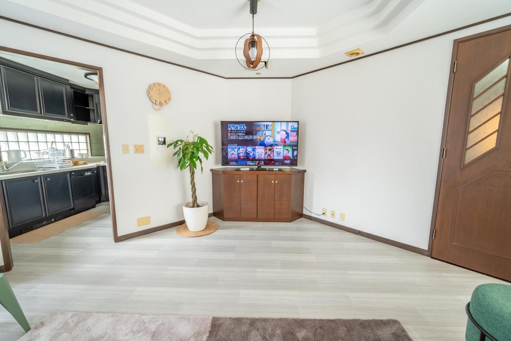 Apartment Sweet House 105 Square Meters Of Single Floor Space 15 Minutes On Foot To Shinsaibashi Dotonbori 30 Minutes To Usj 7 Minutes To Umeda