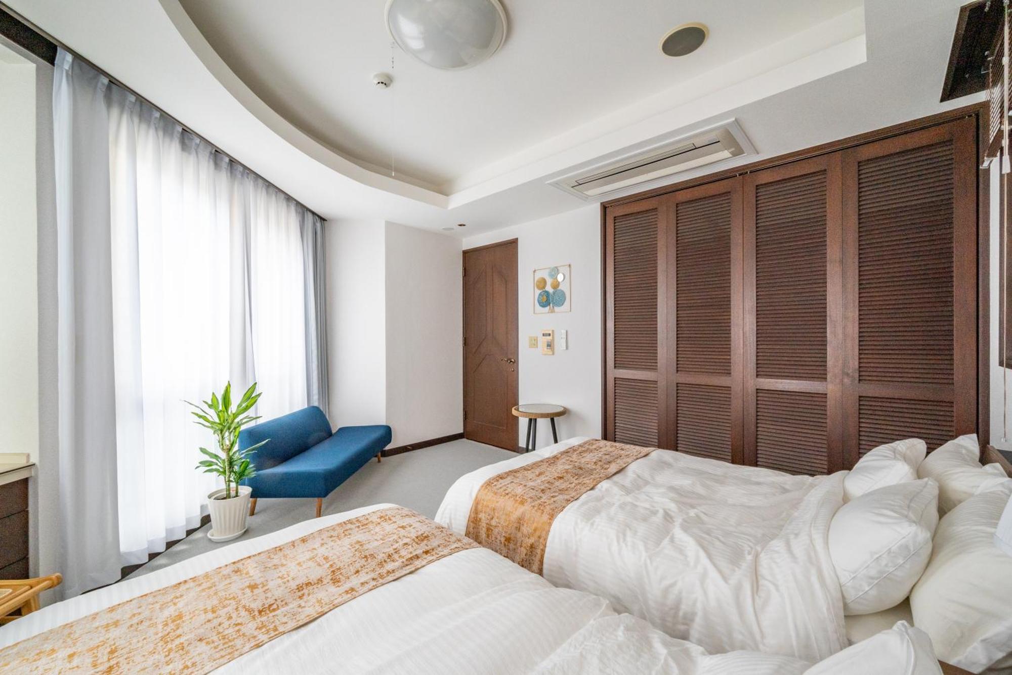 Sweet House 105 Square Meters Of Single Floor Space 15 Minutes On Foot To Shinsaibashi Dotonbori 30 Minutes To Usj 7 Minutes To Umeda *