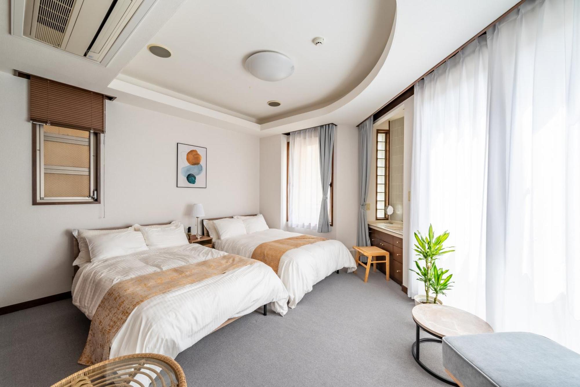 Apartment Sweet House 105 Square Meters Of Single Floor Space 15 Minutes On Foot To Shinsaibashi Dotonbori 30 Minutes To Usj 7 Minutes To Umeda *