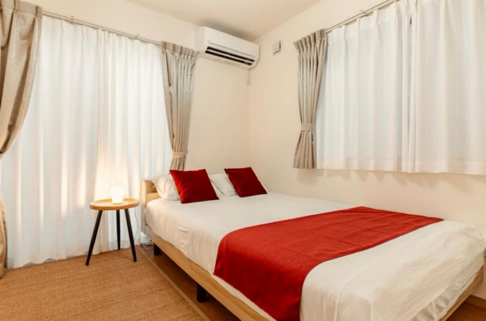 Save Up To Half 7br 5-min Walk To Stn Villa