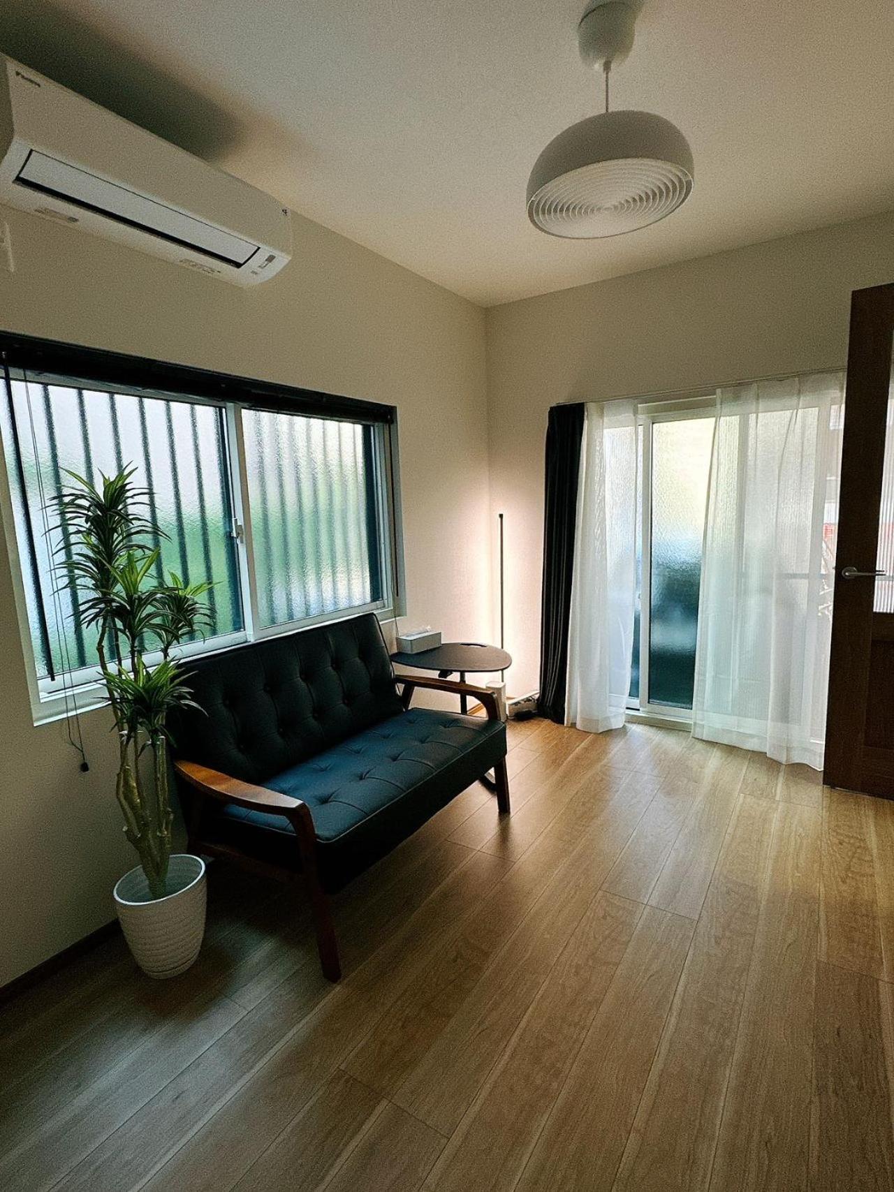 Villa 带露天浴缸全新双层别墅 3室2卫 四线电车 直达关西机场 15分钟至usj 心斋桥 难波 大阪城公园 *