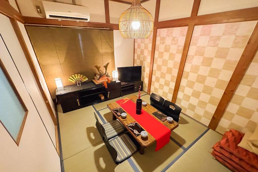 天下茶屋東 *
