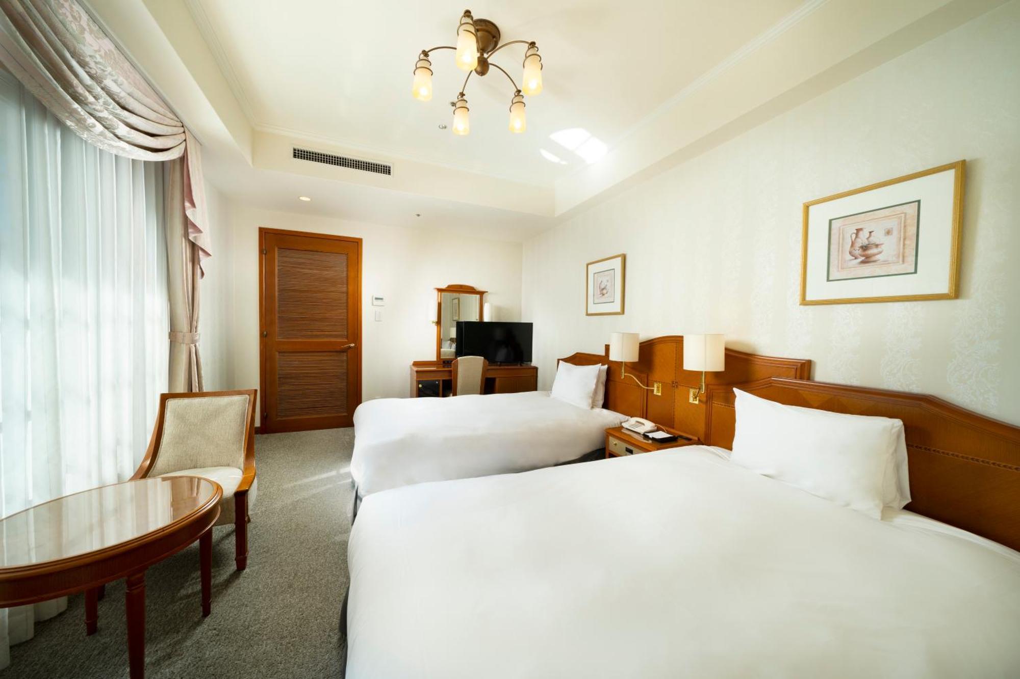 Koko Shinsaibashi 4* Osaka