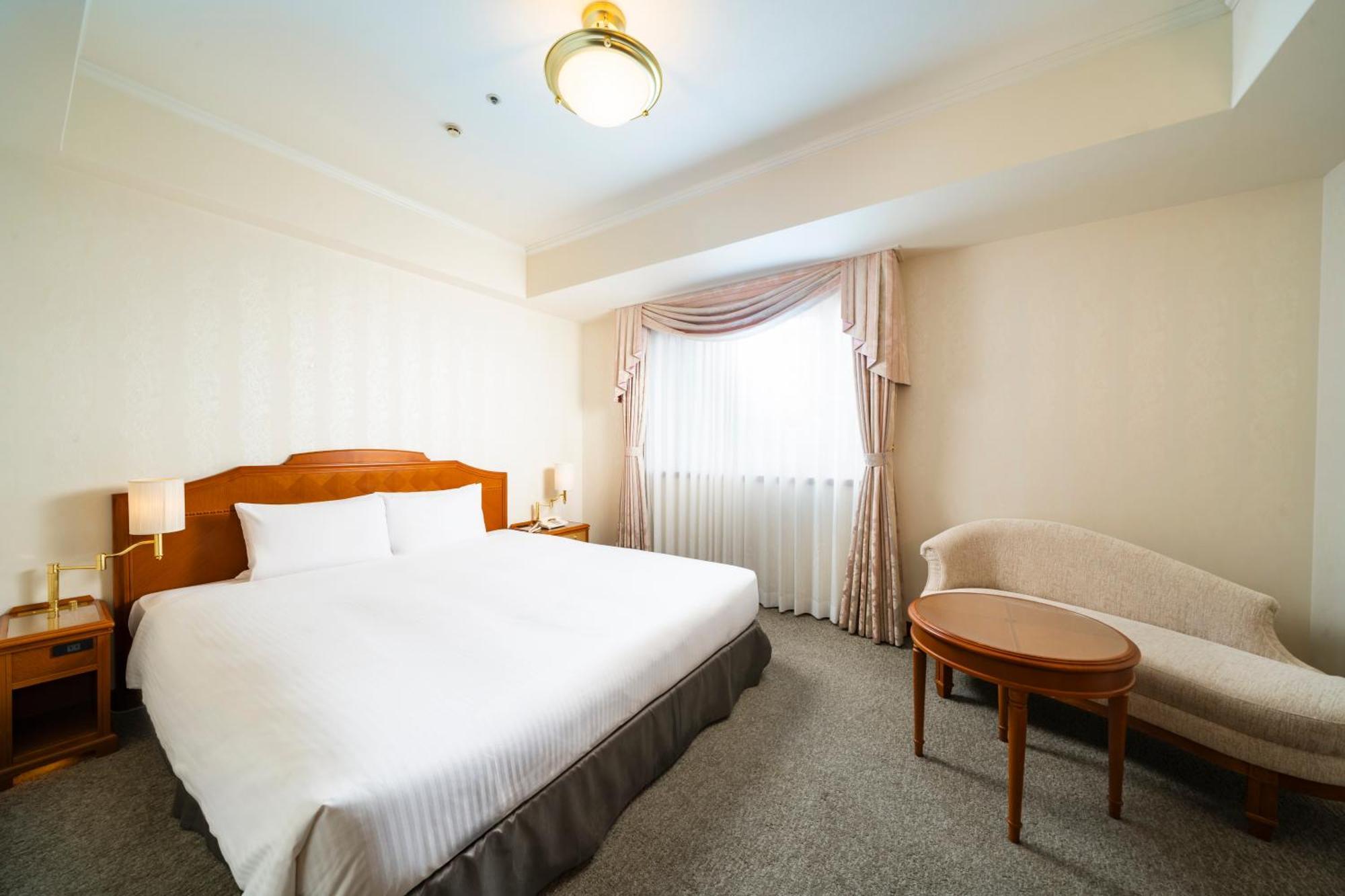 Koko Shinsaibashi 4* Osaka