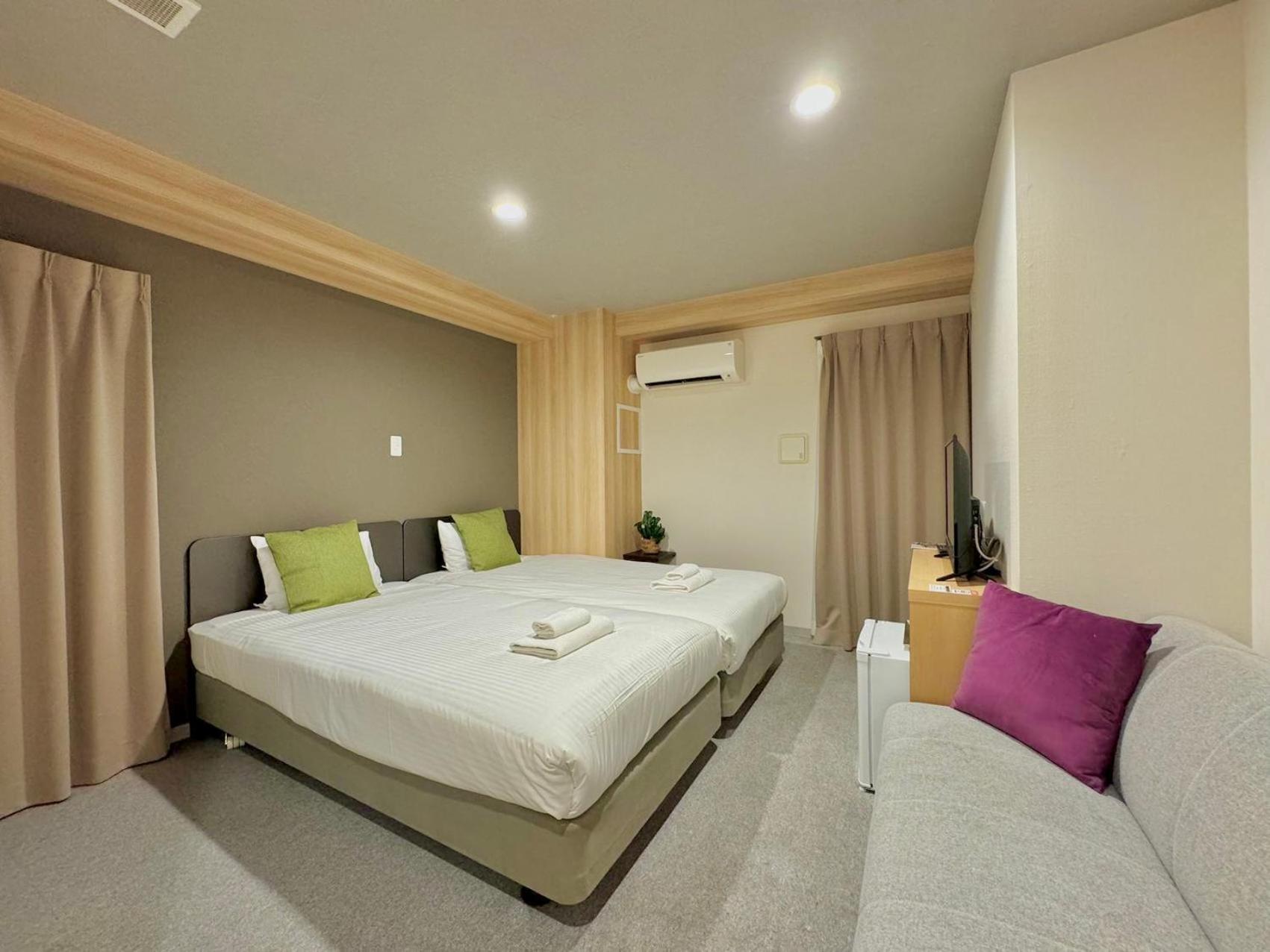 Y&y Namba Hotel 3*