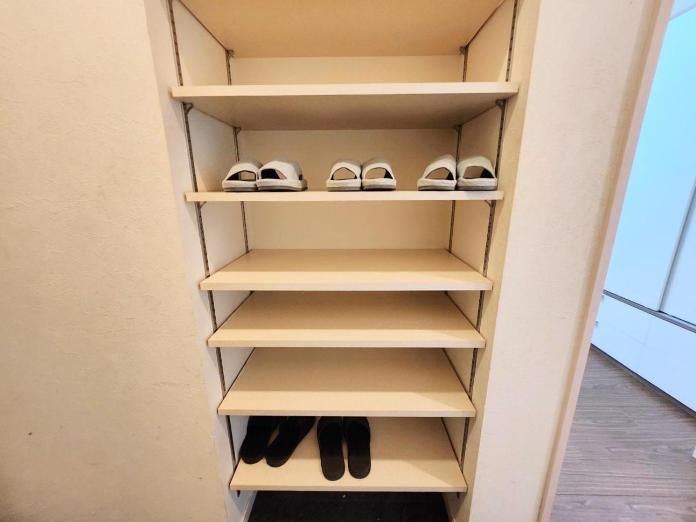 難波駅 徒歩15分コンビニ 徒歩1分 4人可能 Apartment *