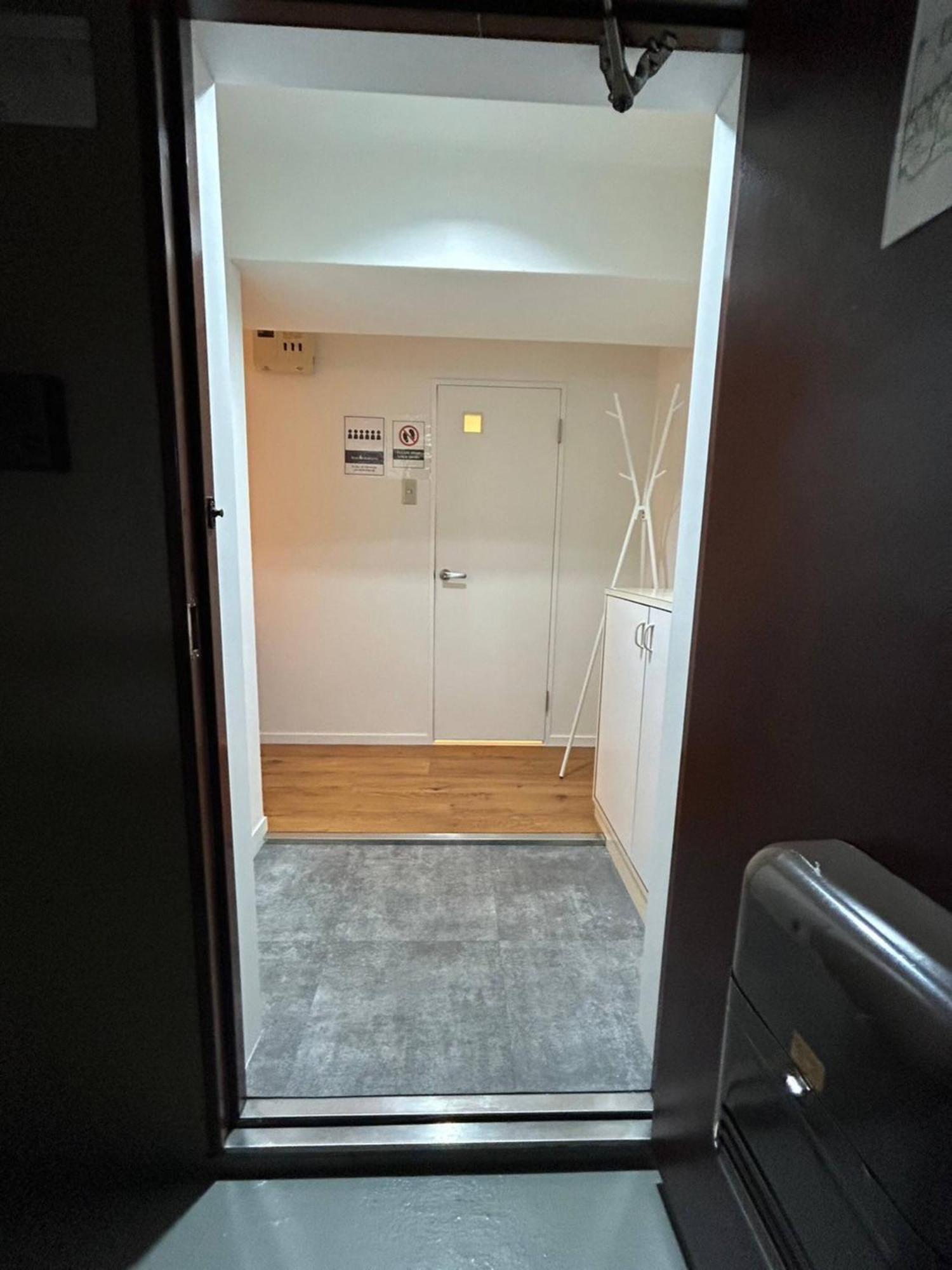Pine Brook 306 / Pb36 * Osaka