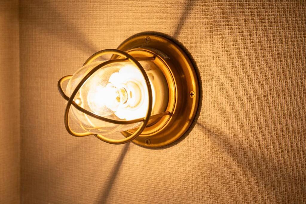 西九条 Guest House! Usjまで電車で5分!西九条駅徒歩3分!最大10人宿泊可能!デザイナーズハウス!2階建て一軒家貸切 *