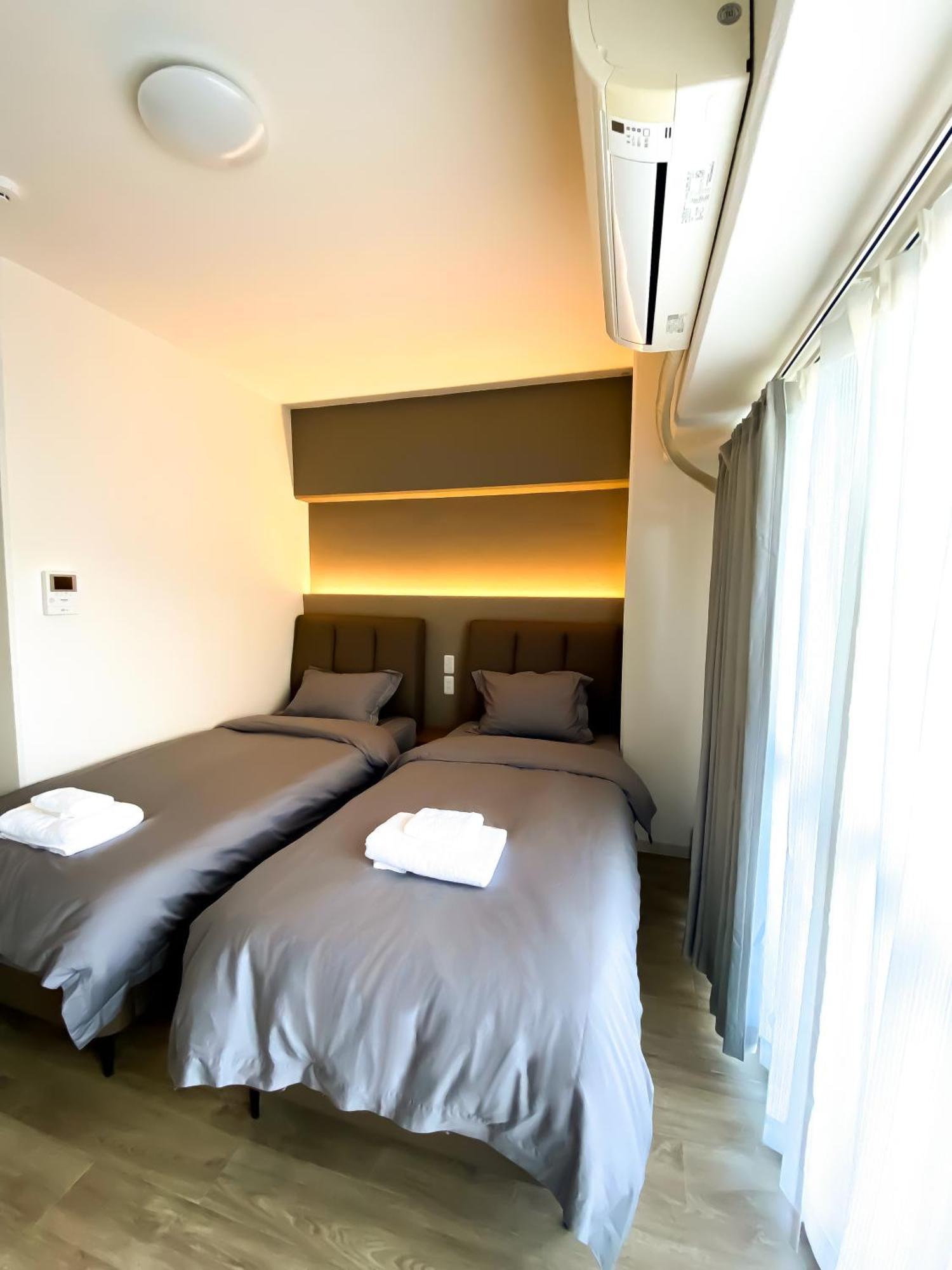 Lucky Namba Apartment