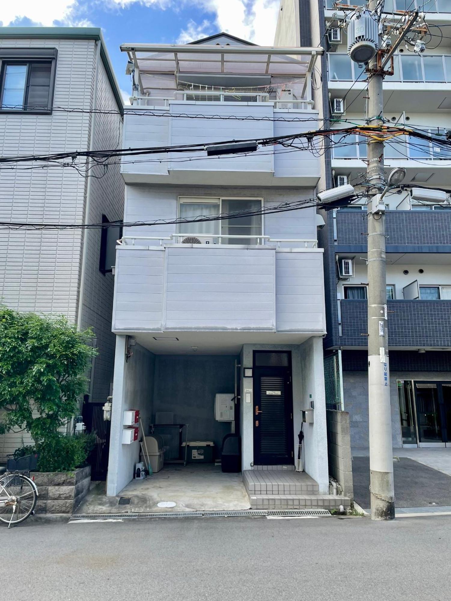 Happy House Apartment