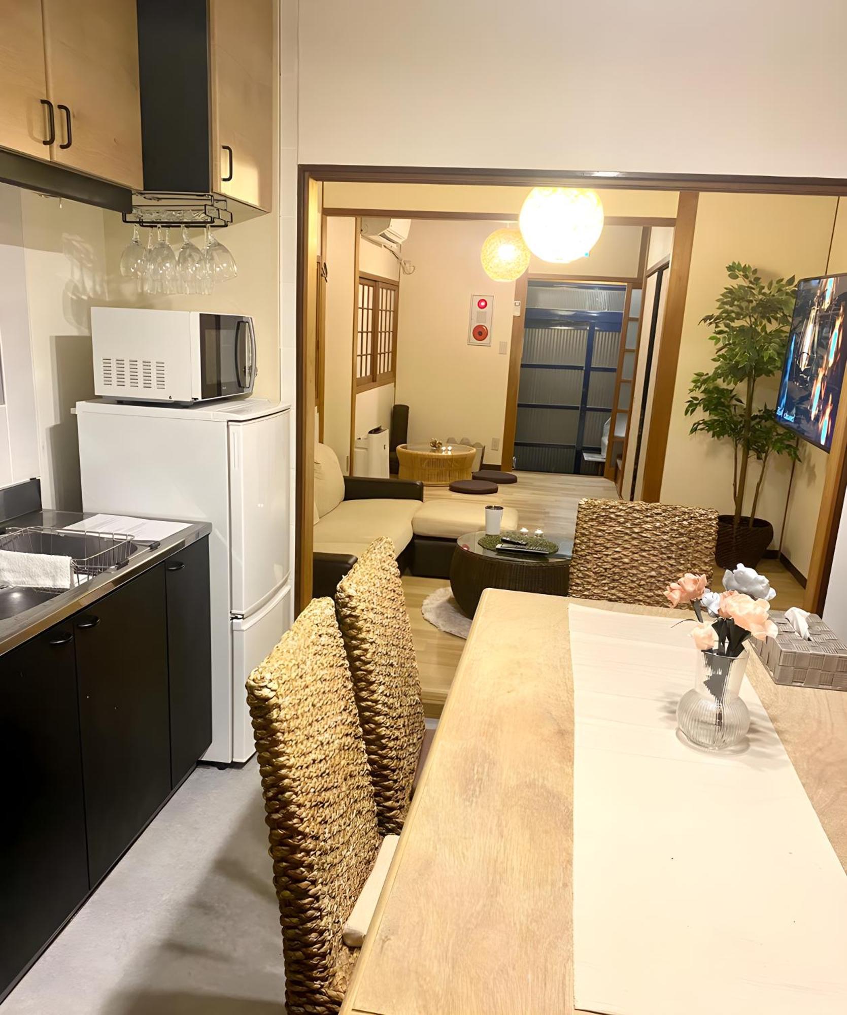 Casa de férias Yaino Teras: Cozy Near Tenjinbashisuji 6-chome Station Osaka