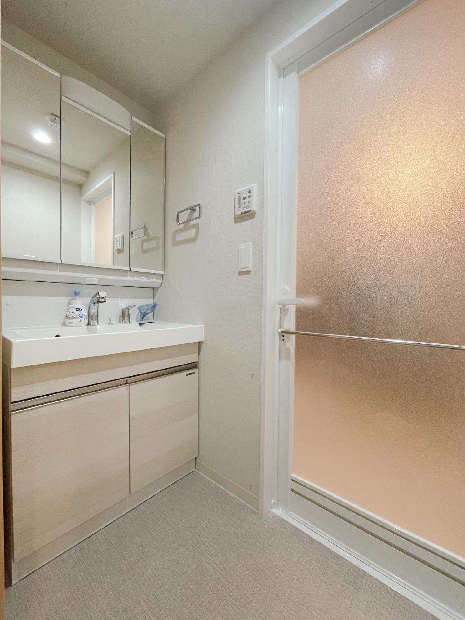 Shinkou House Ue Apartment *