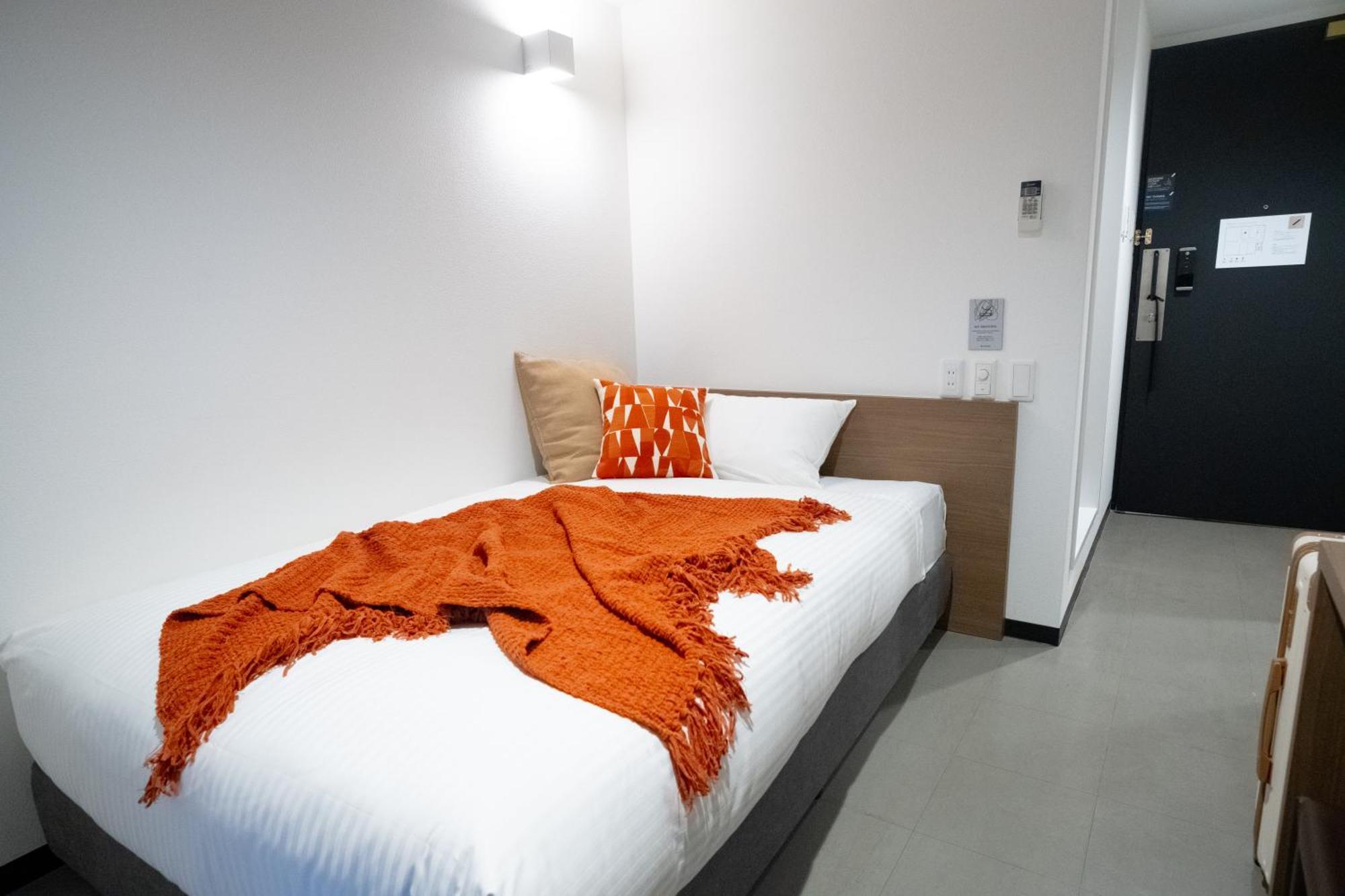 Wayfarer Shinsaibashi Hotel 3*