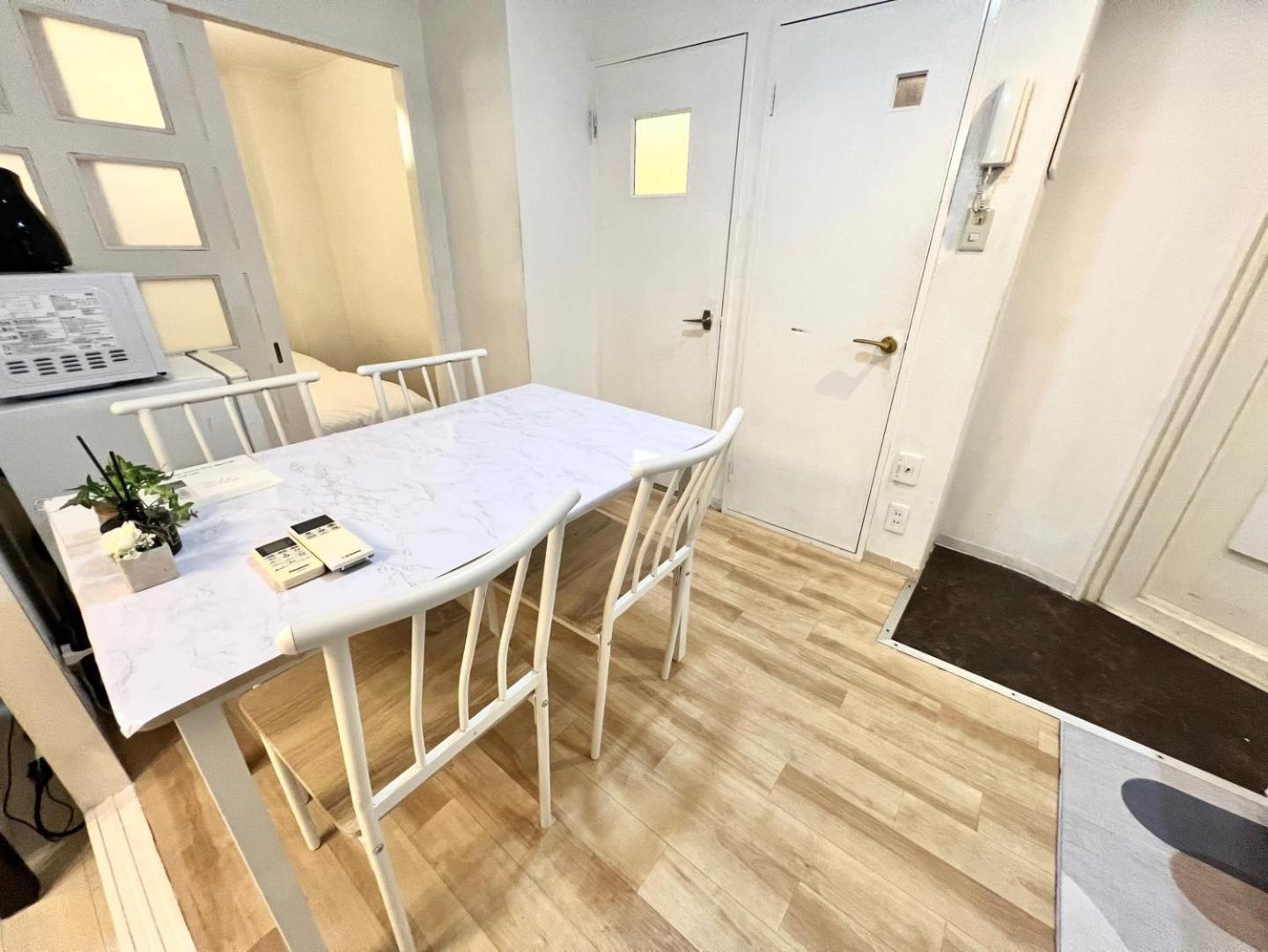 9人可能/難波駅一駅/40m2/ Gran303 Apartment Osaka