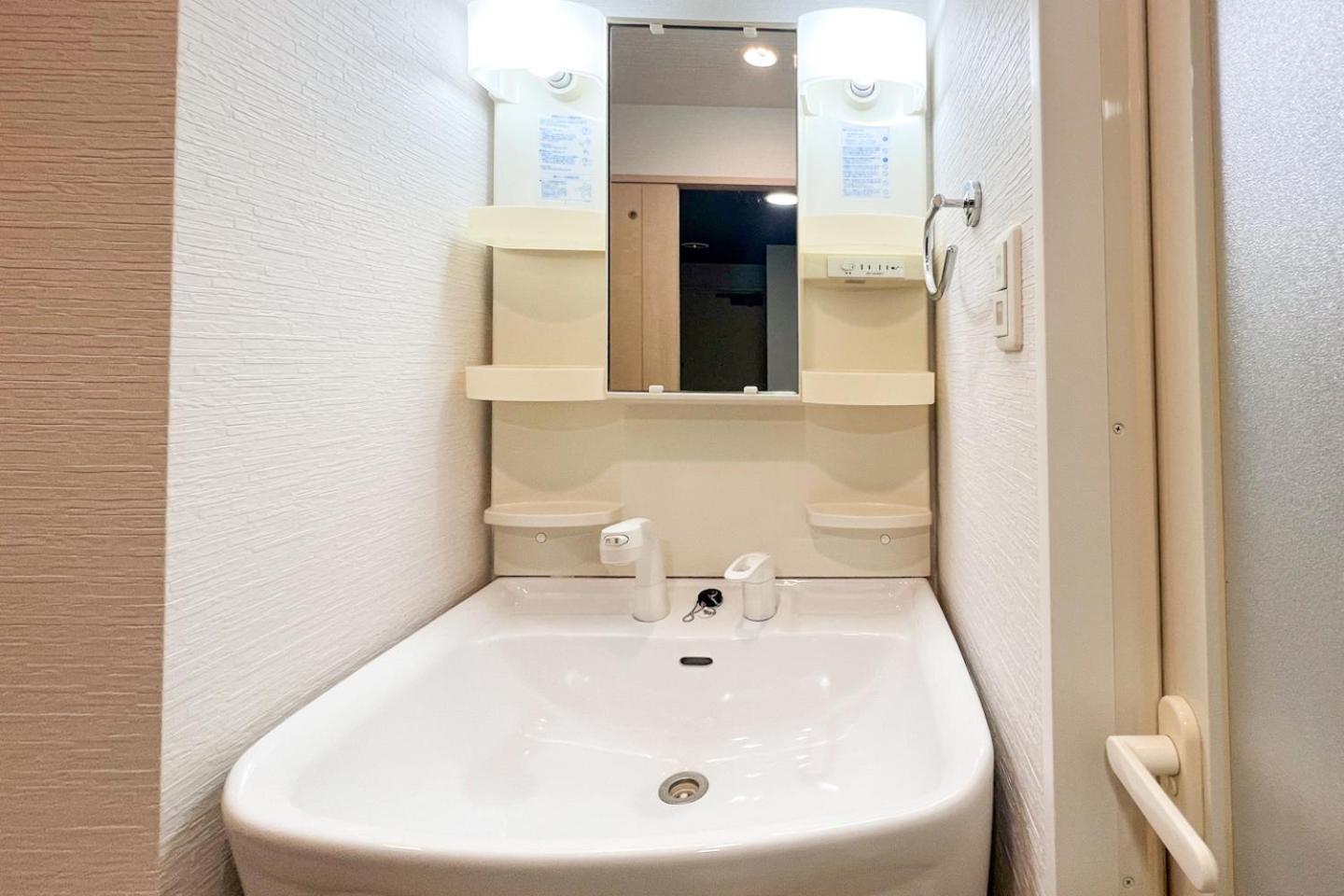 Apartment Diorecrest East Shinsaibashi