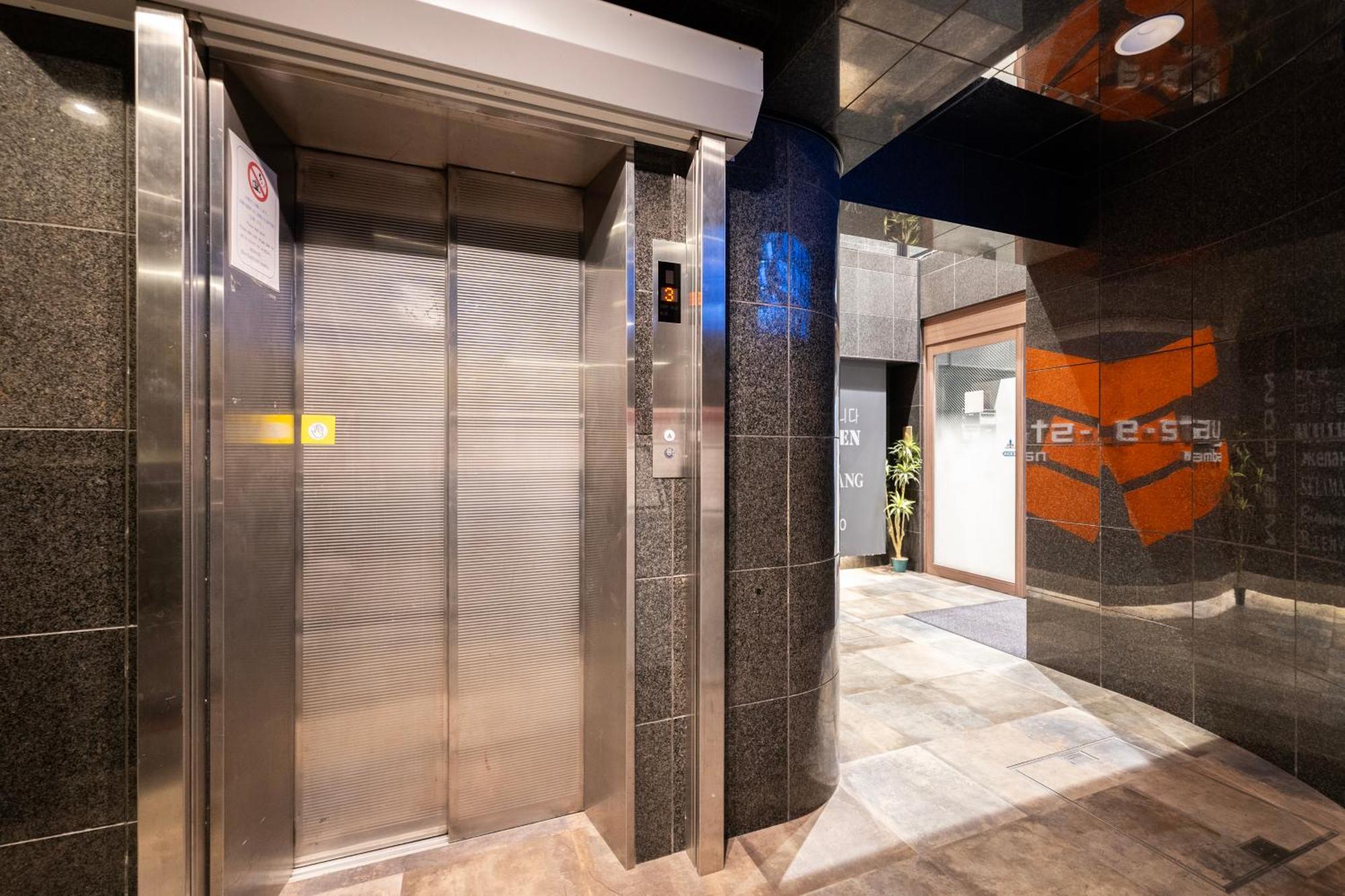 E-stay Namba Aparthotel
