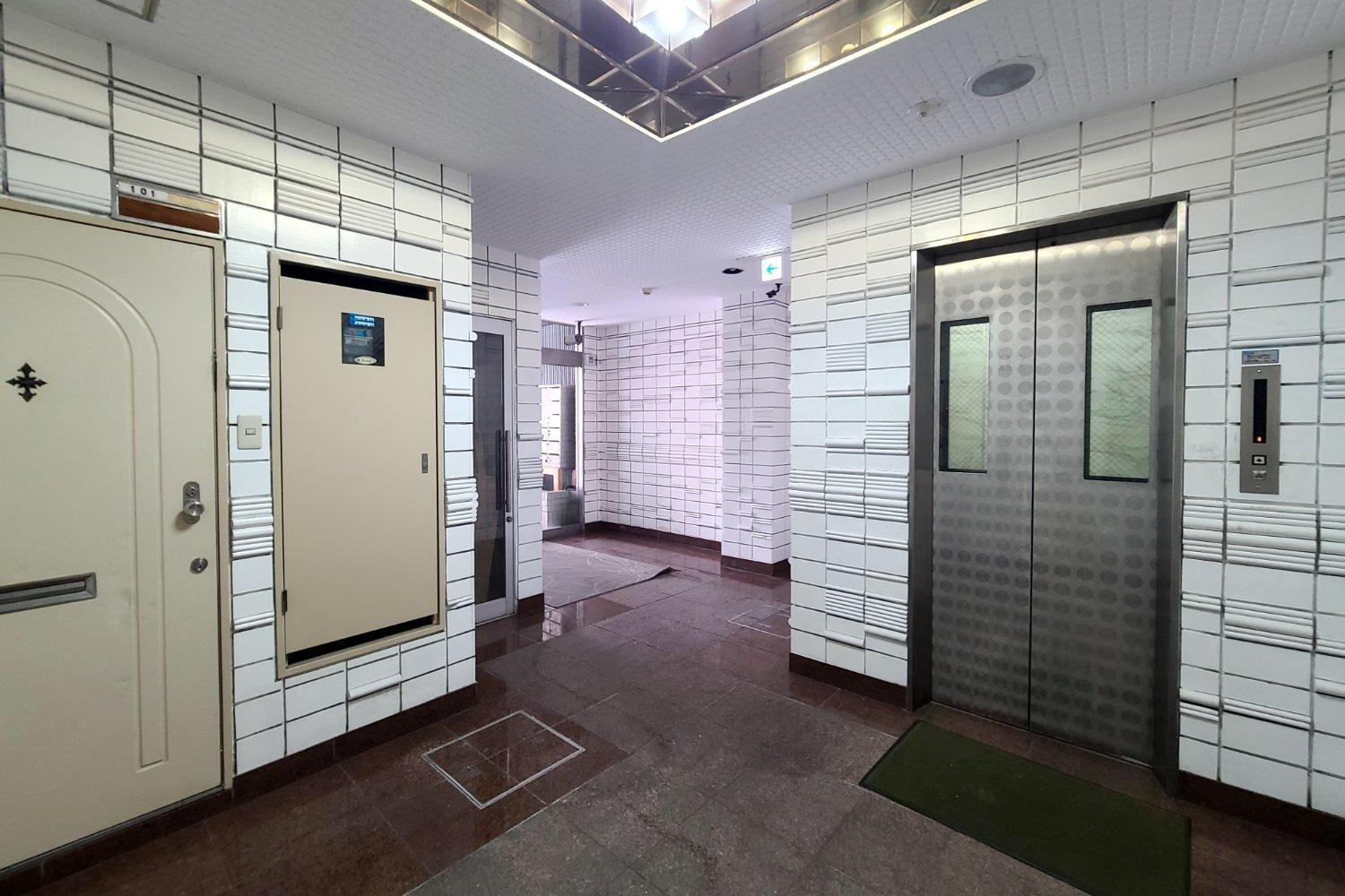 Alita Clover Heights Apartment *
