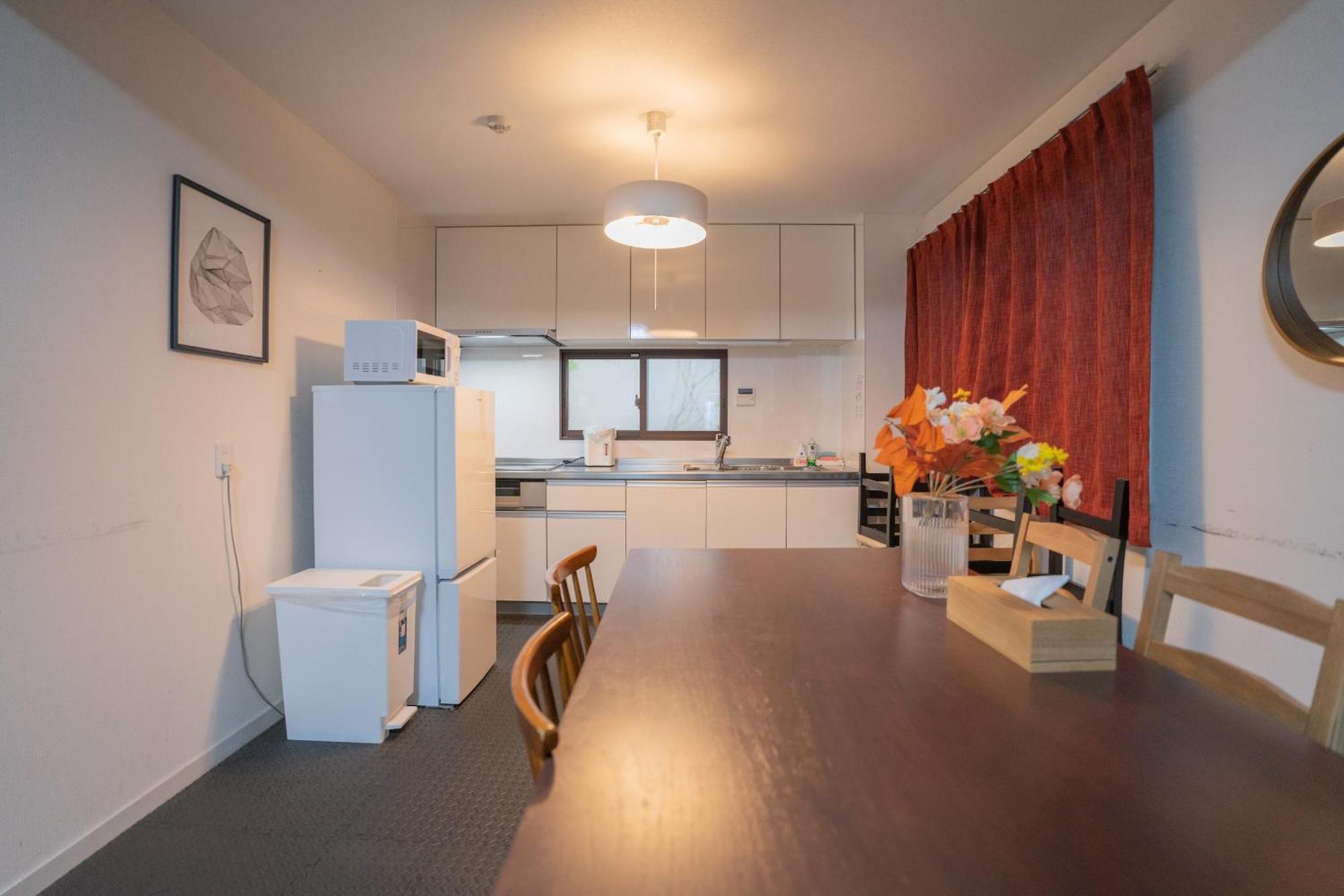 Pousada Sumiyoshi Mery: Traditional Townhouse Near Sumiyoshi Shrine Osaka