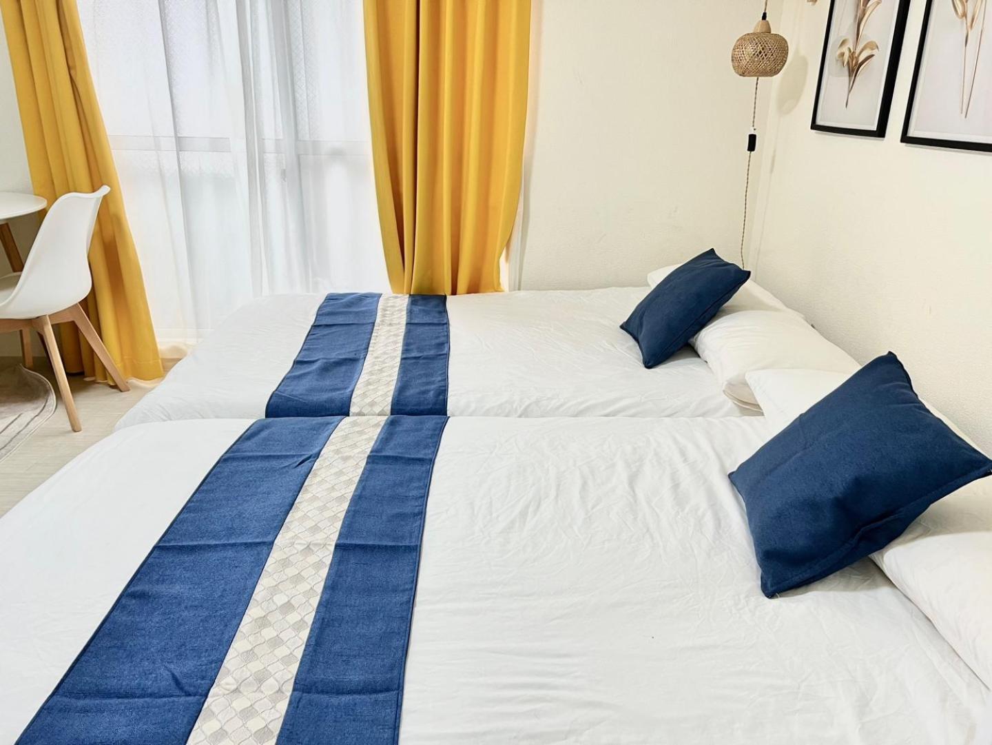 難波駅 徒歩5分 4人ハウス F602 Apartment
