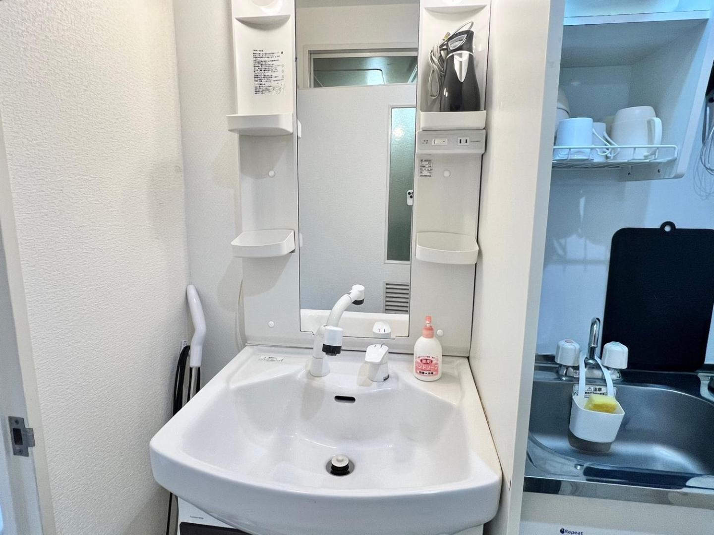Apartment 難波駅 徒歩5分 4人ハウス F602 Osaka