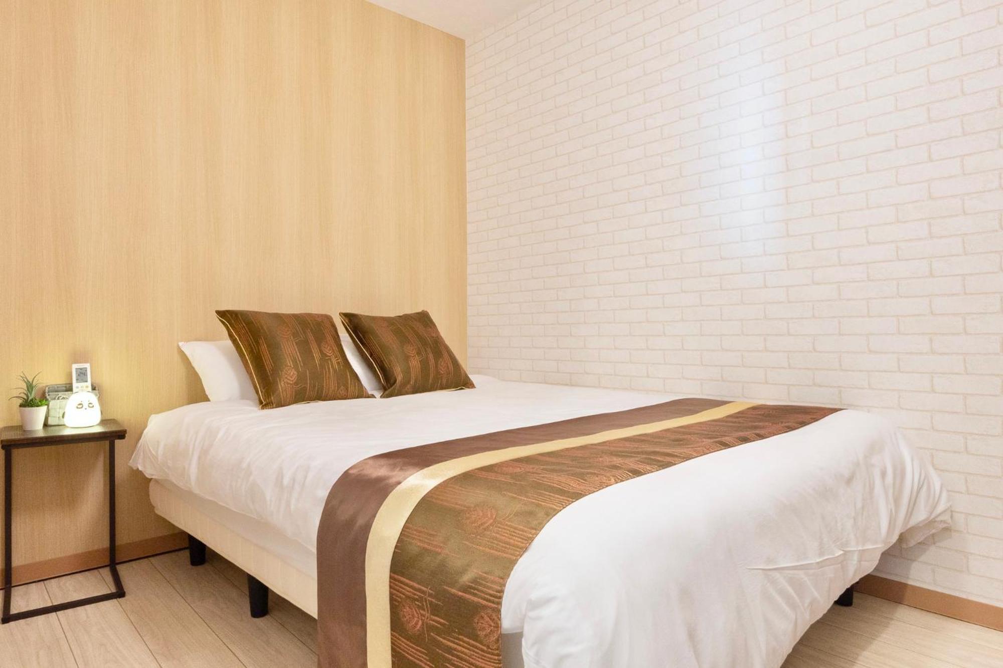 Apartment Tsudoi 集 - 5 Bed Rooms, Max 11, 2 Bath Rooms, 1hr To Kix, 30min To Namba, 2-bldg Connected Private House Osaka