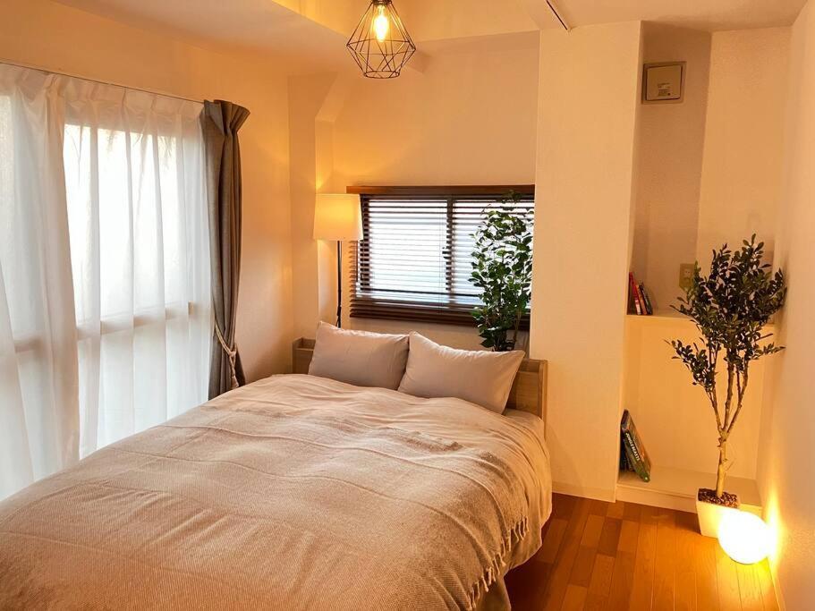 Apartment 【道頓堀・心斎橋8分、京都奈良の周遊も便利】駅まで30秒｜買物グルメ｜35㎡｜長期｜グループ｜家族