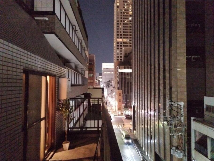 Apartment 【道頓堀・心斎橋8分、京都奈良の周遊も便利】駅まで30秒｜買物グルメ｜35㎡｜長期｜グループ｜家族 *