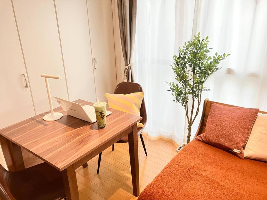 Apartment 【道頓堀・心斎橋8分、京都奈良の周遊も便利】駅まで30秒｜買物グルメ｜35㎡｜長期｜グループ｜家族