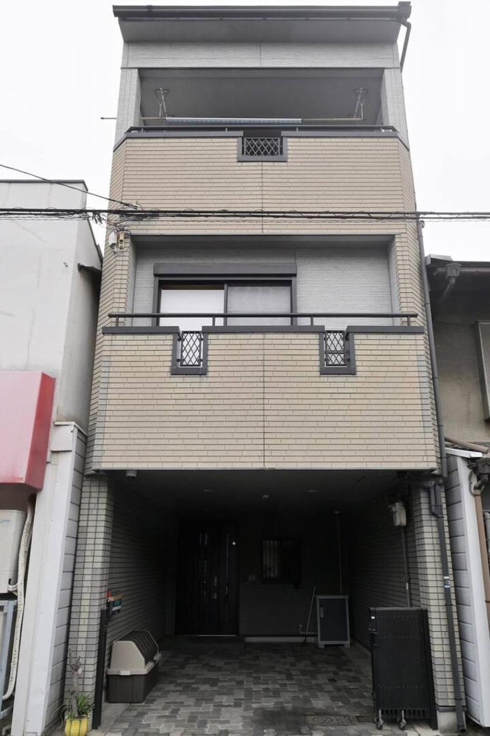 Nakamichi House *