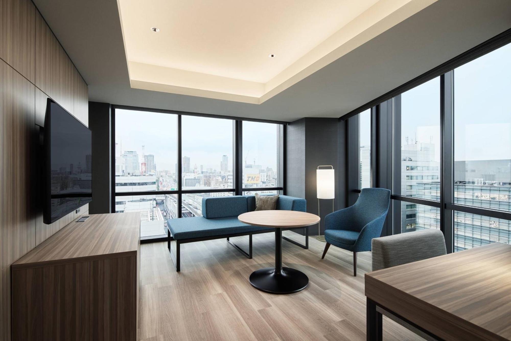 Courtyard By Marriott Honmachi 5*