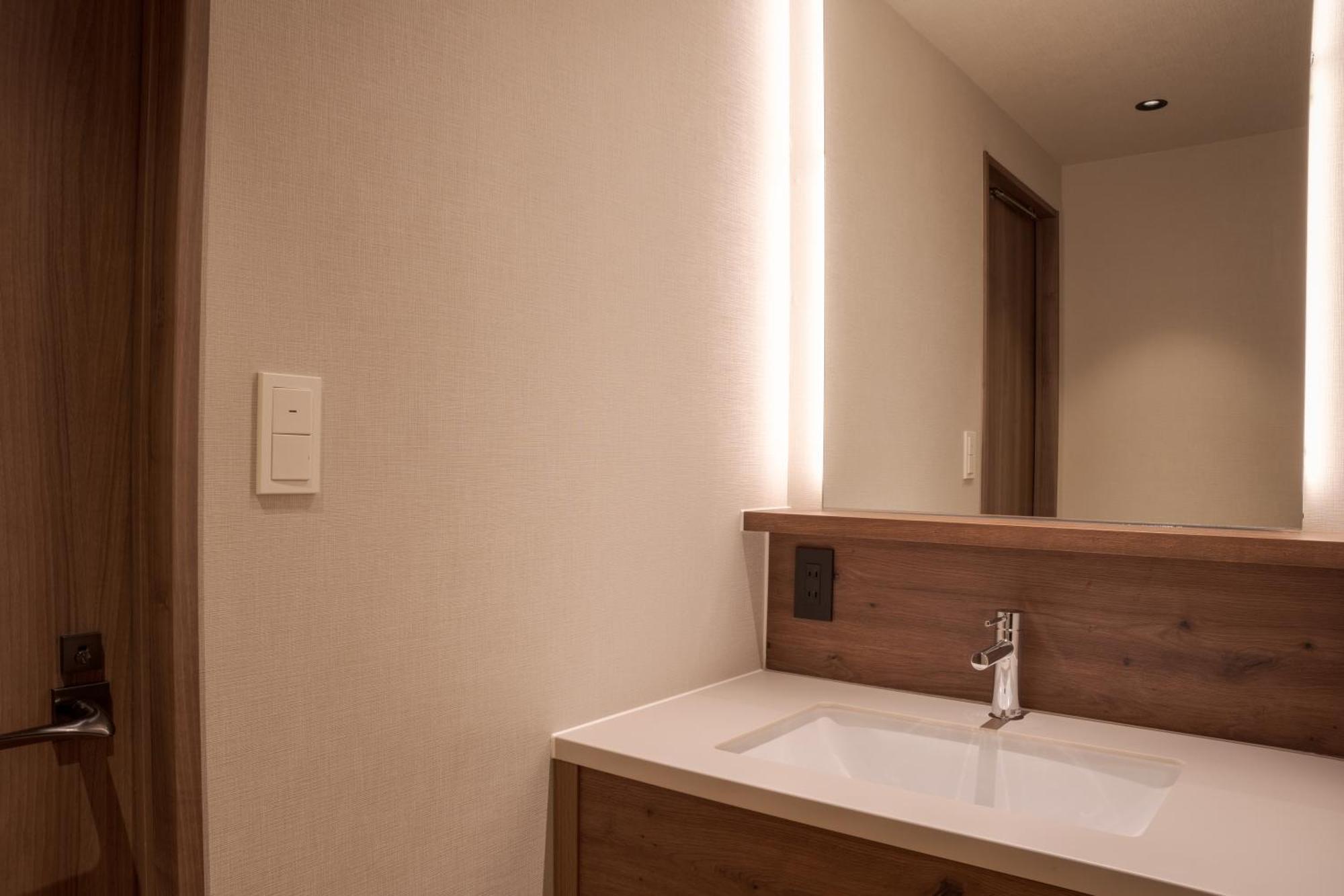 The B Osaka-shinsekai Hotel