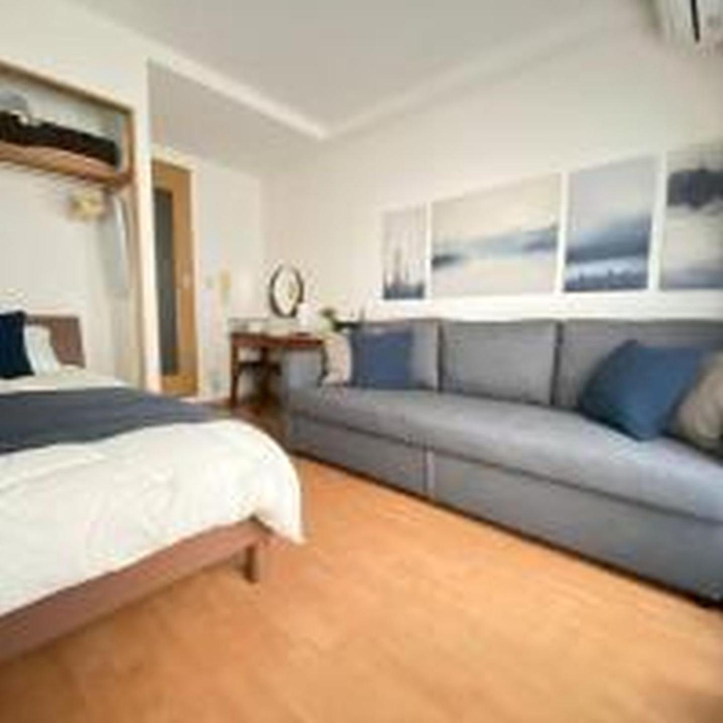 Apartment コンフィデンスロン402 Osaka