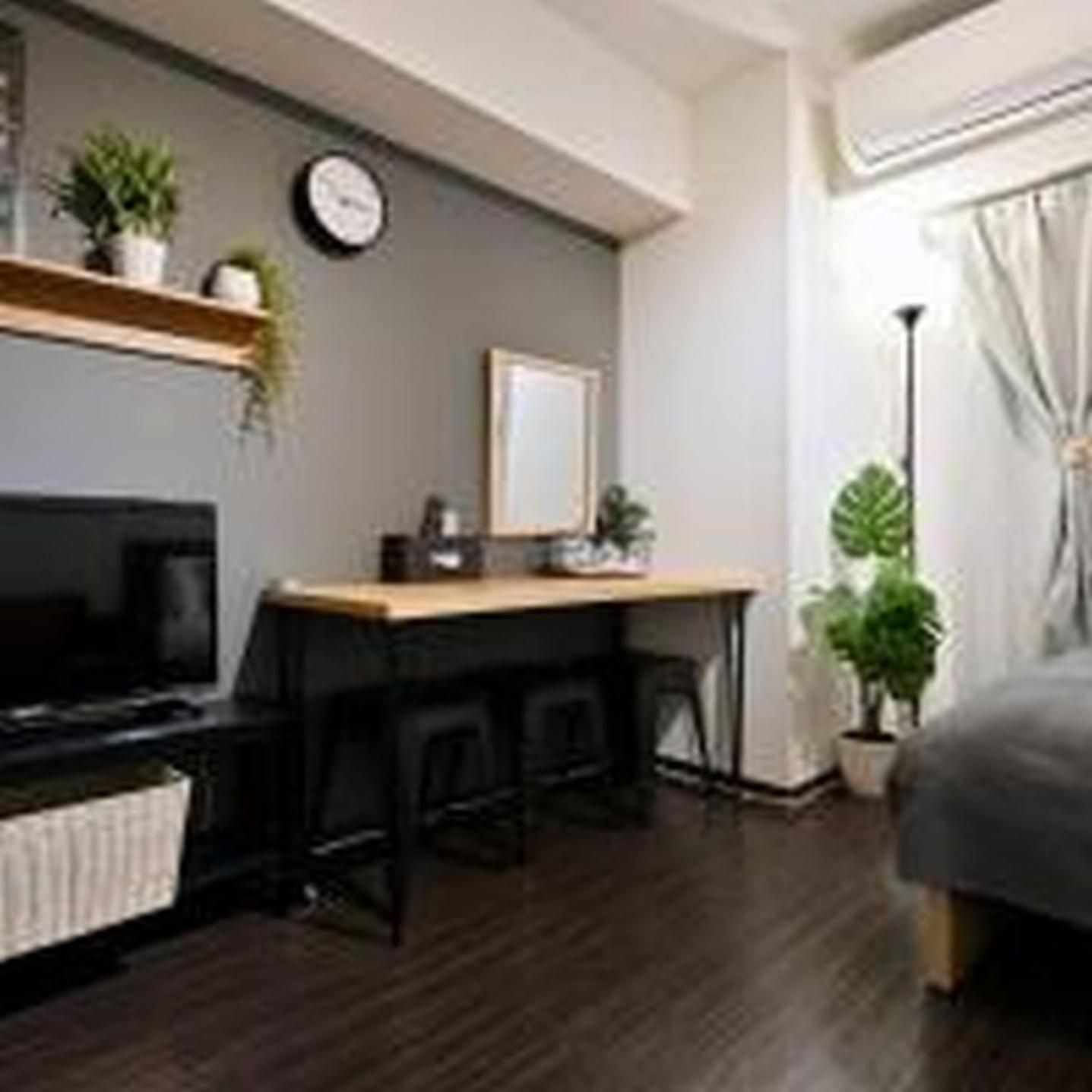 コンフィデンスロン401 Apartment