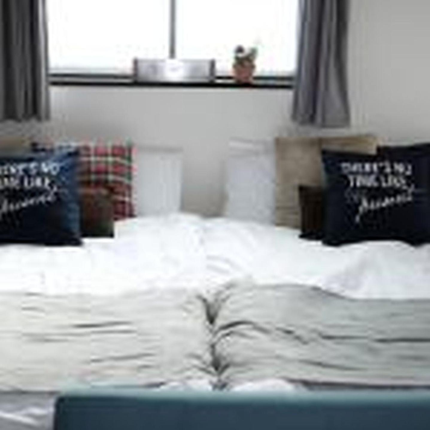 Apartment ラセーヌ心斎橋704 *