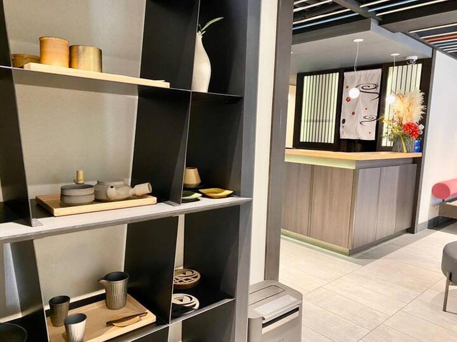 Apartment 癒し黒門本館401 *