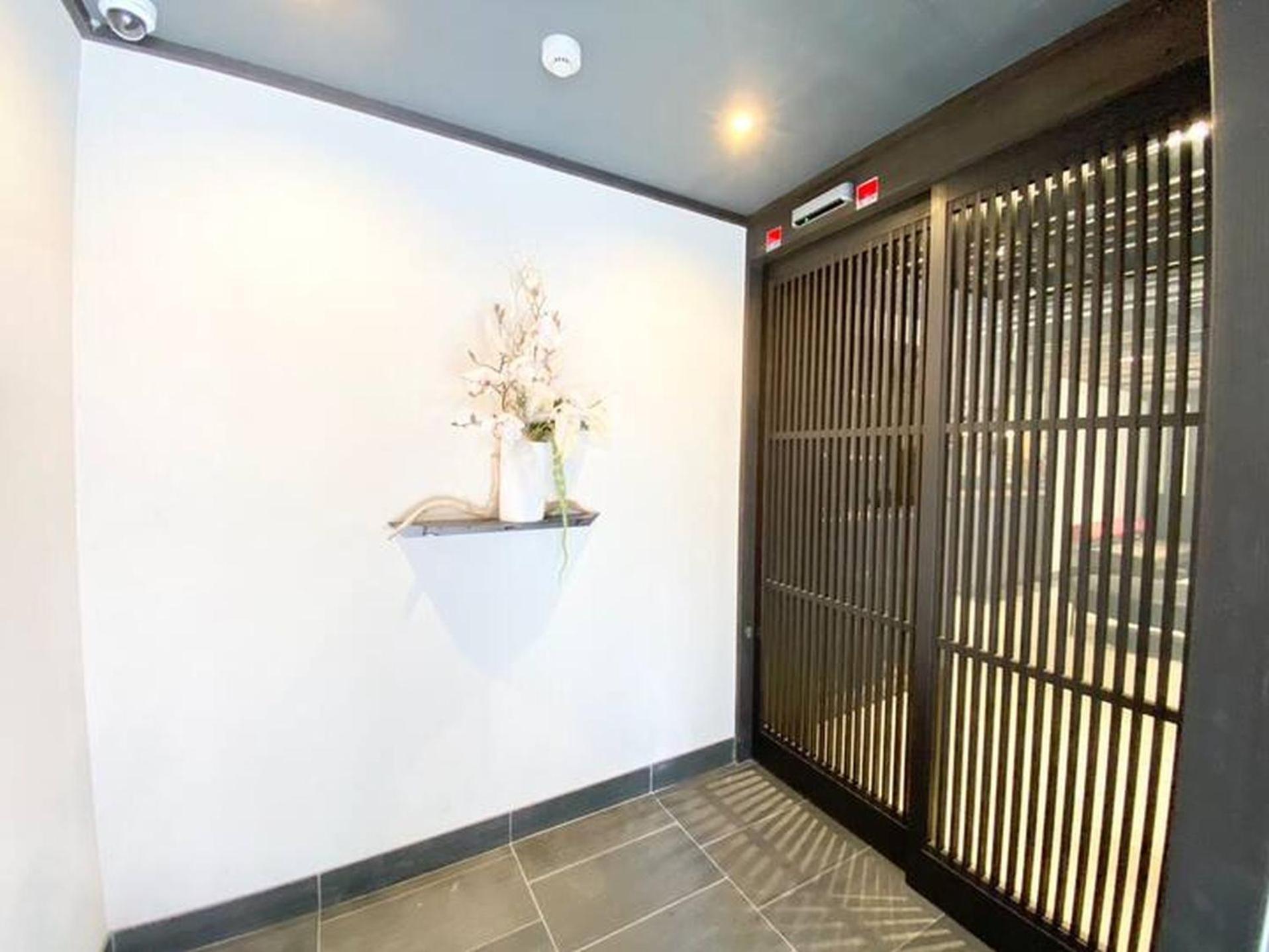 Apartment 癒し黒門本館203