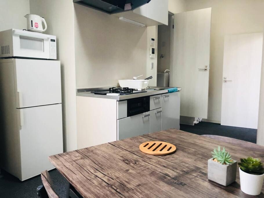 New! Near Kishisato St- 1 Building Rent -3 8 People Apartment