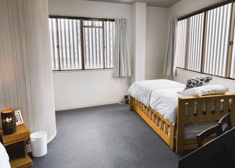New! Near Kishisato St- 1 Building Rent -3 8 People Apartment Osaka