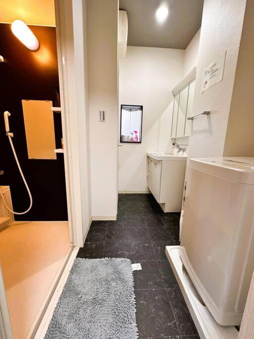 New! Near Kishisato St- 1 Building Rent -3 8 People Osaka