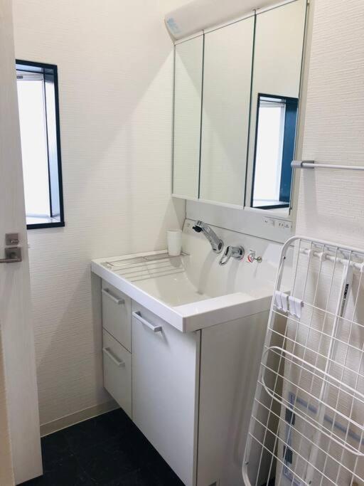 New! Near Kishisato St- 1 Building Rent -3 8 People Apartment *