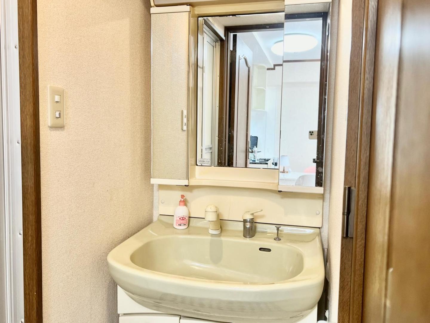 Apartment 4인가능 난바역 한 정거장 지하철역 2분 Royal507 *