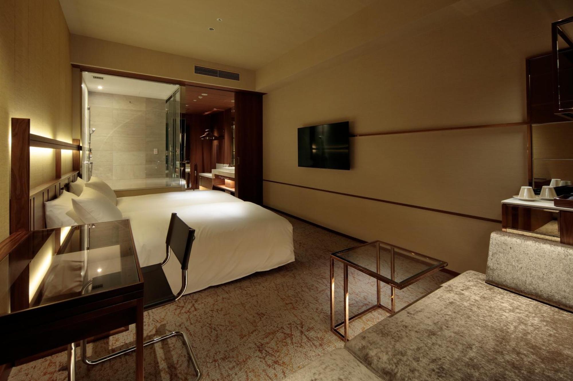 Candeo The Tower Hotel
